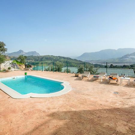 Gorgeous Home In Algodonales With Kitchen Exterior photo