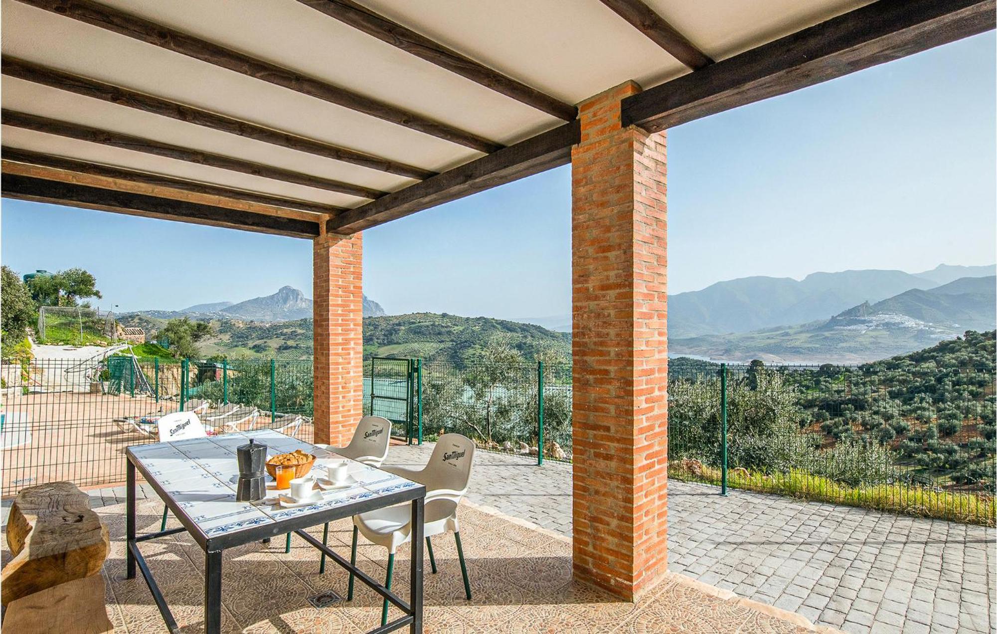 Gorgeous Home In Algodonales With Kitchen Exterior photo